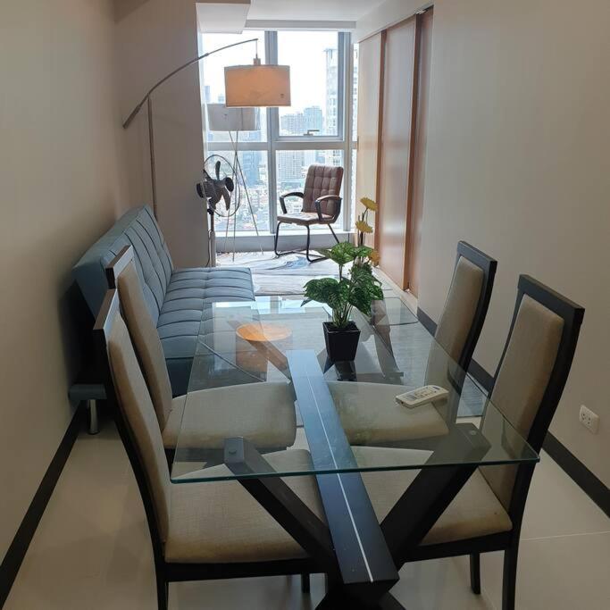 Cozy 1Br Uptown Parksuites Tower1 Bgc Manila Exterior foto
